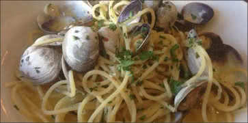 Linguine with Clams at Catelli's